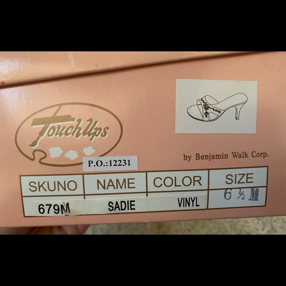 Touch Ups Sadie Sandal - Picture 5 of 6